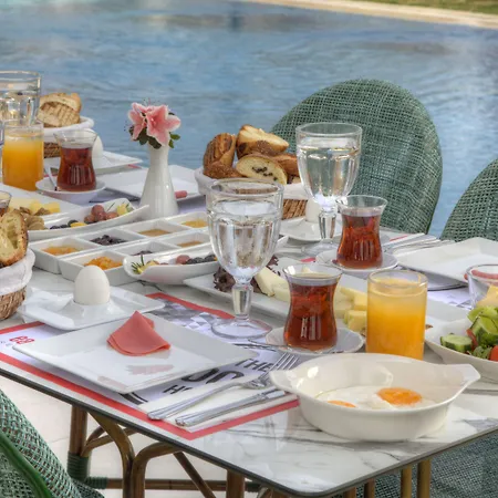 호텔 Smart Luxury & Çeşme