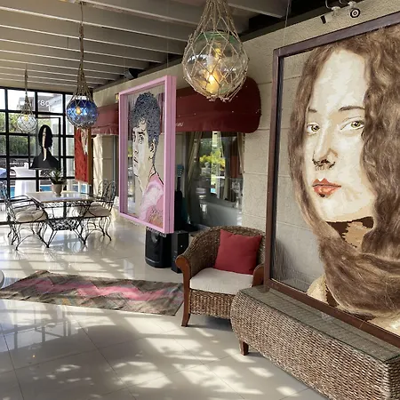 호텔 Smart Luxury & 3*